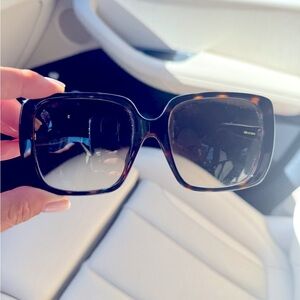 COPY - Gucci tortoise sunglasses
